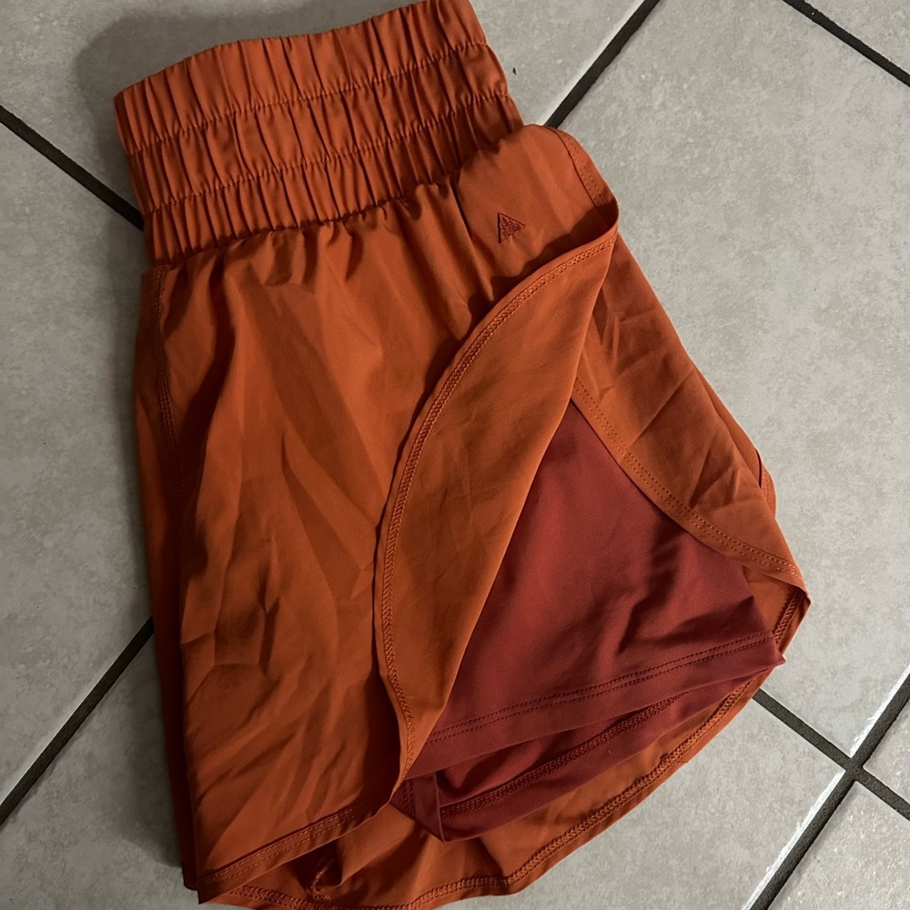 Balance workout shorts